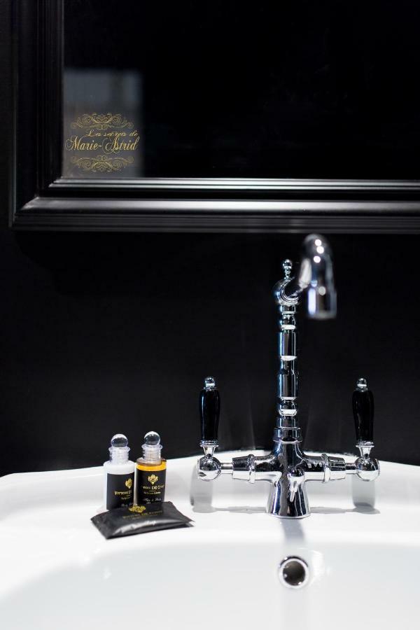 Les Secrets De Marie-Astrid, Suite Love Room Bordeaux Exterior foto